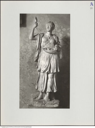 Vorderseite von Hirmer Fotoarchiv [https://www.deutsche-digitale-bibliothek.de/content/lizenzen/rv-ez/] Fiorenza - Flora - Frontalansicht, bh567846_recto. Foto.