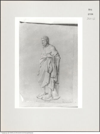Vorderseite von Courtauld Institute, Conway Library [https://www.deutsche-digitale-bibliothek.de/content/lizenzen/rv-ez/] Porträtstatue eines Philosophen (Musei Capitolini?, Rom) - , bh568003_recto. Foto.