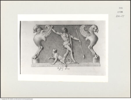 Vorderseite von Courtauld Institute, Conway Library [https://www.deutsche-digitale-bibliothek.de/content/lizenzen/rv-ez/] Serie von Zeichnungen nach einer dreiseitigen Basis mit Reliefschmuck (Galleria degli Uffizi, Florenz)Tanzender Satyr - , bh568029_recto. Foto.