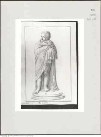 Vorderseite von Courtauld Institute, Conway Library [https://www.deutsche-digitale-bibliothek.de/content/lizenzen/rv-ez/] Putto mit Umhang (Statue, Palazzo Spada, Rom) - , bh568044_recto. Foto.