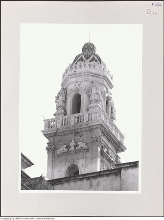 Vorderseite von Sigismondi, Roberto [https://www.deutsche-digitale-bibliothek.de/content/lizenzen/rv-fz/] Chiesa Matrice di San Nicola - Campanile, bh568577_recto. Foto: Sigismondi, Roberto.