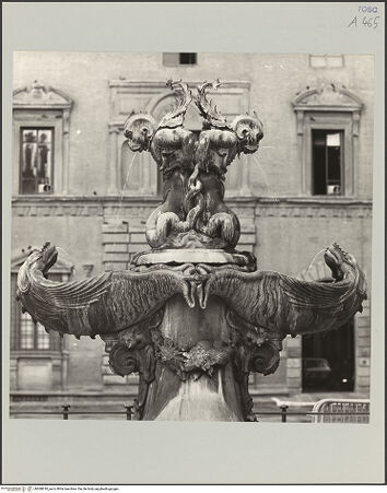 Vorderseite von Bibliotheca Hertziana [https://www.deutsche-digitale-bibliothek.de/content/lizenzen/rv-fz/] Fontana dei Mostri Marini - , bh568818_recto. Foto: D'Onofrio, Cesare.