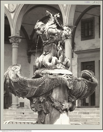 Vorderseite von Bibliotheca Hertziana [https://www.deutsche-digitale-bibliothek.de/content/lizenzen/rv-fz/] Fontana dei Mostri Marini - , bh568819_recto. Foto: D'Onofrio, Cesare.