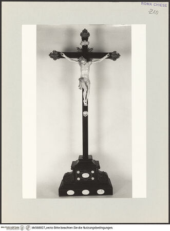 Vorderseite von unbekannt [https://www.deutsche-digitale-bibliothek.de/content/lizenzen/rv-ez/] Altarkreuz - Vorderansicht, bh568827_recto. Foto.