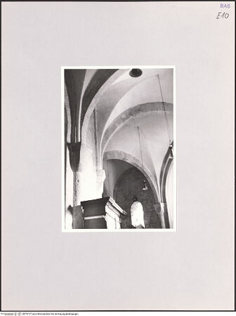 Vorderseite von Bibliotheca Hertziana [http://creativecommons.org/licenses/by-nc-sa/4.0/] CattedraleChorumgang und Kapelle (Apsiden) - Detail: Gewölbe, bh570197_recto. Foto: Hahn, Hanno.