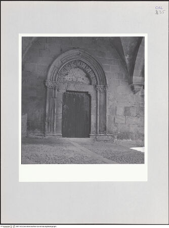 Vorderseite von Bibliotheca Hertziana [https://www.deutsche-digitale-bibliothek.de/content/lizenzen/rv-fz/] Portal zur Kapelle des Heiligen Josef - Gesamtansicht, bh571624_recto. Foto: Schwarz, Heinrich Mathias.