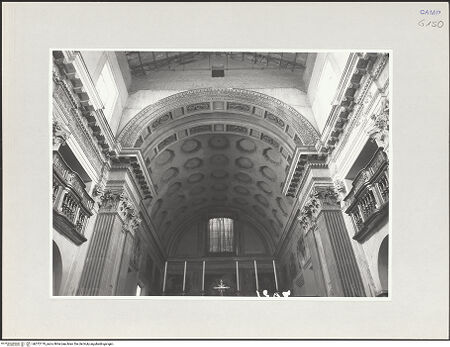 Vorderseite von Sopr. BAS NA [https://www.deutsche-digitale-bibliothek.de/content/lizenzen/rv-ez/] Sant'Anna dei Lombardi - Tonnengewölbe, bh572179_recto. Foto.