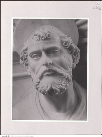 Vorderseite von Bibliotheca Hertziana [http://creativecommons.org/licenses/by-nc-sa/4.0/] Ausstattung der Cappella SimoncelliZwei ApostelfigurenHeiliger Petrus - Detail: Kopf, bh572201_recto. Foto: Sigismondi, Roberto.