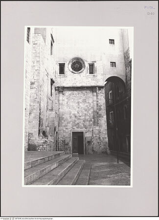 Vorderseite von Bibliotheca Hertziana [https://www.deutsche-digitale-bibliothek.de/content/lizenzen/rv-fz/] CattedraleHauptfassade - Gebäude südlich der Westfassade, von Norden, bh573098_recto. Foto: Hutzel, Max.