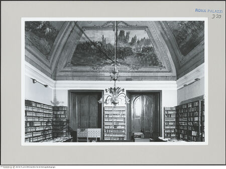 Vorderseite von unbekannt [https://www.deutsche-digitale-bibliothek.de/content/lizenzen/rv-fz/] Palazzo SalviatiBibliothek - Innenansicht der Bibliothek, bh574119_recto. Foto: Malter, Barbara.