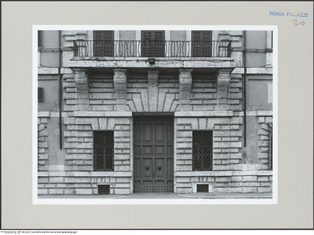 Vorderseite von Chauffourier [http://creativecommons.org/publicdomain/mark/1.0/] Auferstandener Christus - Gesamtansicht mit Lendentuch und Hülle am rechten Fuß aus Bronze, bh574122_recto. Foto.