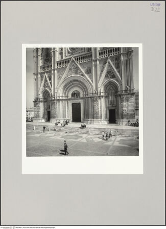 Vorderseite von Bibliotheca Hertziana [http://creativecommons.org/licenses/by-nc-sa/4.0/] Duomo & Santa Maria Assunta in Cielo - Portale, bh574661_recto. Foto: D'Onofrio, Cesare.