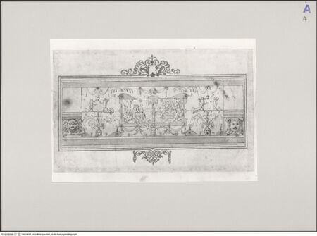 Vorderseite von Colnaghi? [https://www.deutsche-digitale-bibliothek.de/content/lizenzen/rv-ez/] Dekorationsentwurf mit Grotesken und figürlicher Szene - Gesamtansicht, bh574692_recto. Foto.