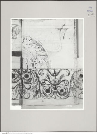 Vorderseite von Istituto Nazionale per la Grafica [https://www.deutsche-digitale-bibliothek.de/content/lizenzen/rv-ez/] Codice C (2502)Septimius-Severus-Bogen, Akanthusfries - , bh575647_recto. Foto.