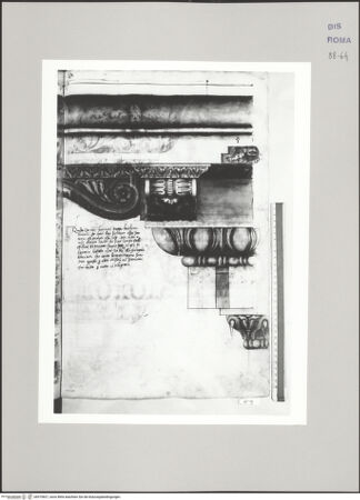 Vorderseite von Istituto Nazionale per la Grafica [https://www.deutsche-digitale-bibliothek.de/content/lizenzen/rv-ez/] Codice C (2502)Konsolgesims vom Trajansforum (Fortsetzung auf fol. 63 v) - , bh575827_recto. Foto.