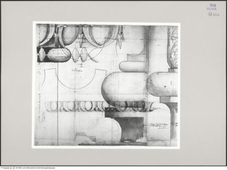 Vorderseite von Istituto Nazionale per la Grafica [https://www.deutsche-digitale-bibliothek.de/content/lizenzen/rv-ez/] Codice C (2502)Tempel des Jupiter Serapis, architektonische Details - , bh575881_recto. Foto.