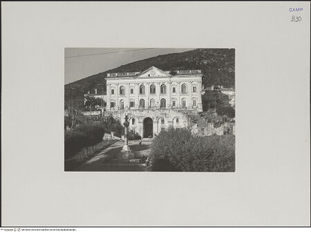 Vorderseite von unbekannt [https://www.deutsche-digitale-bibliothek.de/content/lizenzen/rv-fz/] Casino di San LeucioBelvedere - Hauptfassade, bh576845_recto. Foto: Kruft?, Hanno-Walter.