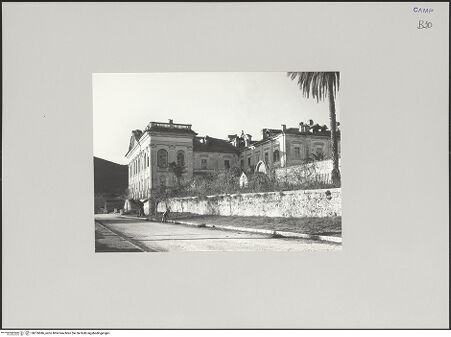 Vorderseite von unbekannt [https://www.deutsche-digitale-bibliothek.de/content/lizenzen/rv-fz/] Casino di San LeucioBelvedere - Seitenfassade, von Südosten, bh576846_recto. Foto: Kruft?, Hanno-Walter.