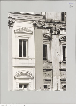 Vorderseite von unbekannt [https://www.deutsche-digitale-bibliothek.de/content/lizenzen/rv-fz/] Casino di San LeucioErweiterungsflügel - Detail: Pilaster und Fenster, bh576849_recto. Foto: Kruft?, Hanno-Walter.