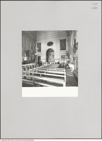 Vorderseite von Ente Provinciale per il Tursimo [https://www.deutsche-digitale-bibliothek.de/content/lizenzen/rv-ez/] Casino di San LeucioSan Ferdinando - Kirchenraum zum Altar, bh576854_recto. Foto.