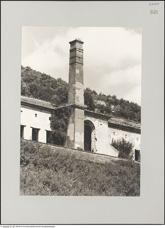 Vorderseite von unbekannt [https://www.deutsche-digitale-bibliothek.de/content/lizenzen/rv-fz/] Filanda dei Cipressi - Schornstein, bh576873_recto. Foto: Kruft?, Hanno-Walter.