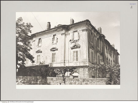 Vorderseite von unbekannt [https://www.deutsche-digitale-bibliothek.de/content/lizenzen/rv-fz/] Casino Vecchio - Fassade, Ecke, bh576880_recto. Foto: Kruft?, Hanno-Walter.