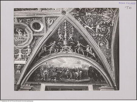 Vorderseite von Bibliotheca Hertziana [https://www.deutsche-digitale-bibliothek.de/content/lizenzen/rv-fz/] Gewölbedekoration all'anticaGrotesken mit Kandelaber, Standartenträgern und Widdern - östliche Stichkappe der Nordseite, bh577297_recto. Foto.