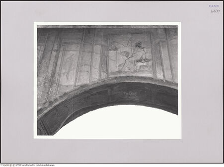 Vorderseite von Bibliotheca Hertziana [https://www.deutsche-digitale-bibliothek.de/content/lizenzen/rv-fz/] Terme Stabiane - Detail: Stuckdekoration, bh578411_recto. Foto: Hahn, Hanno.