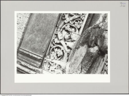 Vorderseite von Bibliotheca Hertziana [https://www.deutsche-digitale-bibliothek.de/content/lizenzen/rv-fz/] Seitenportal - Linker Pfosten, Detail, bh578531_recto. Foto: Hahn, Hanno.