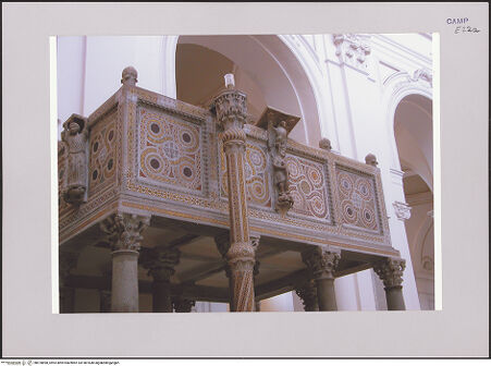 Vorderseite von Röll, Johannes [https://www.deutsche-digitale-bibliothek.de/content/lizenzen/rv-fz/] Rechte Kanzel - Teilansicht von Nordosten, bh578898_recto. Foto (digital): Röll, Johannes.