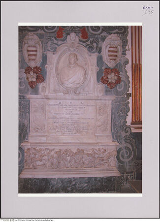 Vorderseite von Röll, Johannes [https://www.deutsche-digitale-bibliothek.de/content/lizenzen/rv-fz/] Grabmal des Erzbischofs Gregorio Carafa (gest. 1675) - Gesamtansicht, bh578924_recto. Foto (digital): Röll, Johannes.