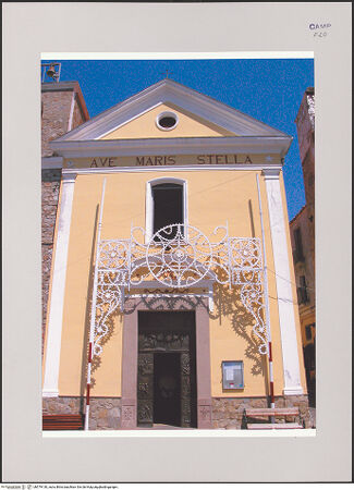 Vorderseite von Röll, Johannes [https://www.deutsche-digitale-bibliothek.de/content/lizenzen/rv-fz/] Santa Maria di Costantinopoli - Fassade, bh579130_recto. Foto: Röll, Johannes.