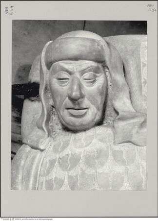 Vorderseite von Markham Schulz, Anne [https://www.deutsche-digitale-bibliothek.de/content/lizenzen/rv-ez/] Grabmal des Rechtsgelehrten Antonio Roselli (gest. 1466)TotenkammerDer Verstorbene (Gisant) - Detail: Kopf, bh580035_recto. Foto: Schulz, Anne Markham.