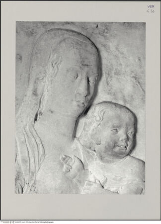 Vorderseite von Markham Schulz, Anne [https://www.deutsche-digitale-bibliothek.de/content/lizenzen/rv-ez/] Grabmal des Rechtsgelehrten Antonio Roselli (gest. 1466)TotenkammerMadonna zwischen den Heiligen Katharina und Maria Magdalena - Köpfe der Maria und des Christuskindes, bh580051_recto. Foto: Schulz, Anne Markham.