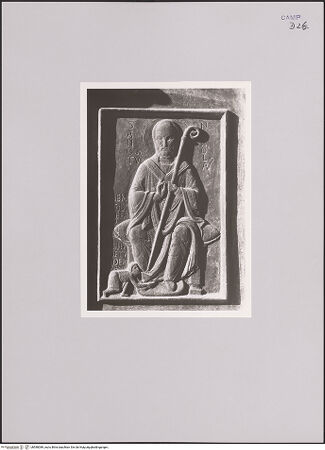 Vorderseite von Foto Marburg [https://www.deutsche-digitale-bibliothek.de/content/lizenzen/rv-ez/] Bronzetür mit den Apostel, Propheten und der Passion ChristiRechter Flügel - Detail, Heiliger Nikolaus, bh580089_recto. Foto.