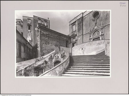 Vorderseite von ICCD [https://www.deutsche-digitale-bibliothek.de/content/lizenzen/rv-ez/] San Giovanni a Carbonara - Teilansicht, bh581306_recto. Foto.