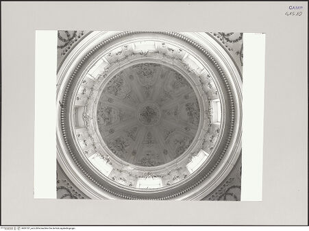 Vorderseite von ICCD [https://www.deutsche-digitale-bibliothek.de/content/lizenzen/rv-ez/] Santa Teresa degli Scalzi - Gesamtansicht, bh581321_recto. Foto.