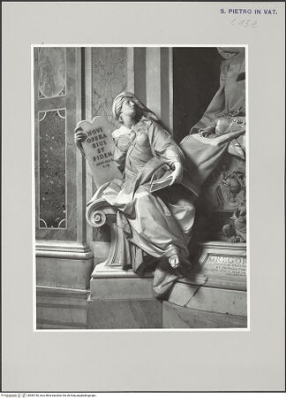 Vorderseite von ICCD [https://www.deutsche-digitale-bibliothek.de/content/lizenzen/rv-ez/] Grabmonument Papst Gregor XIII.Religio - Gesamtansicht, bh583140_recto. Foto.