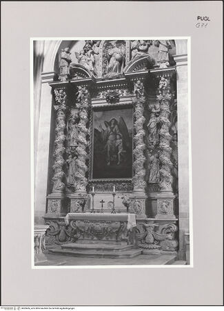 Vorderseite von Bibliotheca Hertziana [https://www.deutsche-digitale-bibliothek.de/content/lizenzen/rv-fz/] Schutzengelaltar - Gesamtansicht von rechts, bh583456_recto. Foto: Kruft, Hanno-Walter.