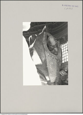 Vorderseite von Saskia Archive [https://www.deutsche-digitale-bibliothek.de/content/lizenzen/rv-fz/] Cathedra PetriKirchenväterDer heilige Augustinus - Rückansicht, Detail, bh583692_recto. Foto.