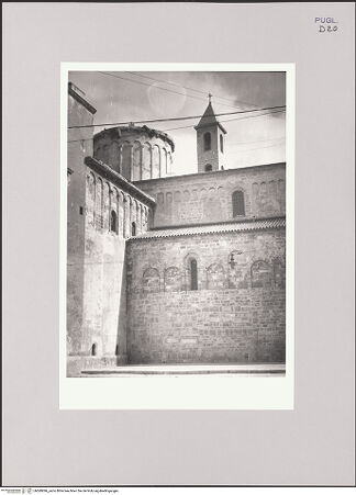 Vorderseite von Bibliotheca Hertziana [https://www.deutsche-digitale-bibliothek.de/content/lizenzen/rv-fz/] DuomoSüdflanke und Südquerhaus - Südflanke, Südquerhaus und Vierungskuppel von Südosten, bh585096_recto. Foto: Hahn, Hanno.