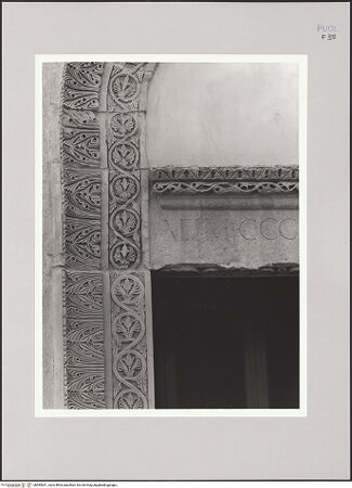 Vorderseite von Bibliotheca Hertziana [http://creativecommons.org/licenses/by-nc-sa/4.0/] Linkes Seitenportal - Detail, bh585641_recto. Foto: Sigismondi, Roberto.