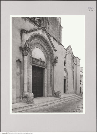 Vorderseite von Bibliotheca Hertziana [http://creativecommons.org/licenses/by-nc-sa/4.0/] Santa Caterina d'AlessandriaWestfassade - Erdgeschoss, rechte Seite in Schrägansicht, bh585648_recto. Foto: Sigismondi, Roberto.