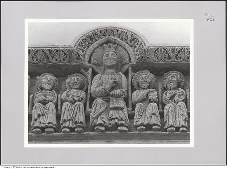 Vorderseite von Bibliotheca Hertziana [http://creativecommons.org/licenses/by-nc-sa/4.0/] HauptportalChristus zwischen den Aposteln - Detail: Christus zwischen vier Aposteln, bh585680_recto. Foto: Sigismondi, Roberto.