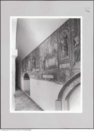 Vorderseite von Bibliotheca Hertziana [http://creativecommons.org/licenses/by-nc-sa/4.0/] Convento di Santa Caterina d'AlessandriaChiostroSüdgalerie - Teilansicht von Nordwesten, bh585686_recto. Foto: Sigismondi, Roberto.
