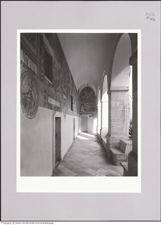 Vorderseite von Bibliotheca Hertziana [http://creativecommons.org/licenses/by-nc-sa/4.0/] Convento di Santa Caterina d'AlessandriaChiostroWestgalerie - Teilansicht von Süden, bh585687_recto. Foto: Sigismondi, Roberto.