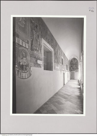 Vorderseite von Bibliotheca Hertziana [http://creativecommons.org/licenses/by-nc-sa/4.0/] Convento di Santa Caterina d'AlessandriaChiostroWestgalerie - Ansicht von Süden, bh585690_recto. Foto: Sigismondi, Roberto.