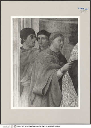 Vorderseite von Musei Vaticani [https://www.deutsche-digitale-bibliothek.de/content/lizenzen/rv-ez/] Malerische AusstattungGregor IX. überreicht die Decretalien einem Rat - Detail: Gefolge, bh587541_recto. Foto.