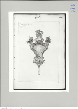 Vorderseite von Ecole Nationale Supérieure des Beaux Arts [https://www.deutsche-digitale-bibliothek.de/content/lizenzen/rv-ez/] Recueil Weale. Libro degli abbozzi de disegni delle commissioni, che si fano in Roma per ordine della Corte (di Portugallo)Nr. 56: Entwurf für einen Wandlaterne - , bh588195_recto. Foto.