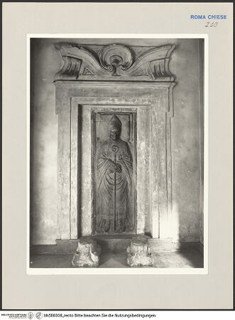 Vorderseite von Hutzel, Max [https://rightsstatements.org/page/CNE/1.0/] Grabplatte eines Bischofs - Epitaph und zwei Kapitelle im Kreuzgang, bh588308_recto. Foto: Hutzel, Max.